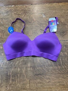 Hanes NWT sz medium Seamless Purple Moulded Cup Bra